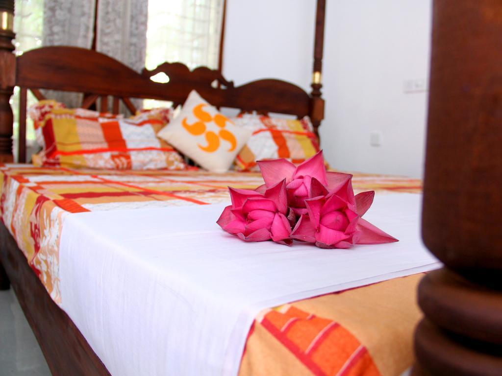 Sethun House Hotel Mirissa Room photo